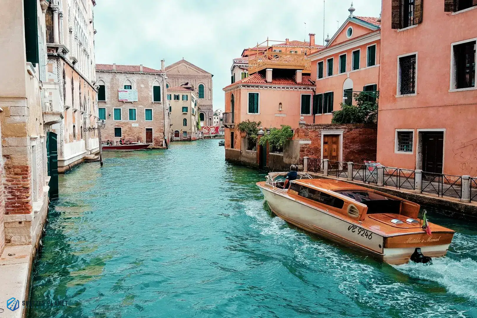 12-Hour FlixBus Journey: Tips for a Comfortable Ride | TikTok, image size:1620x1080