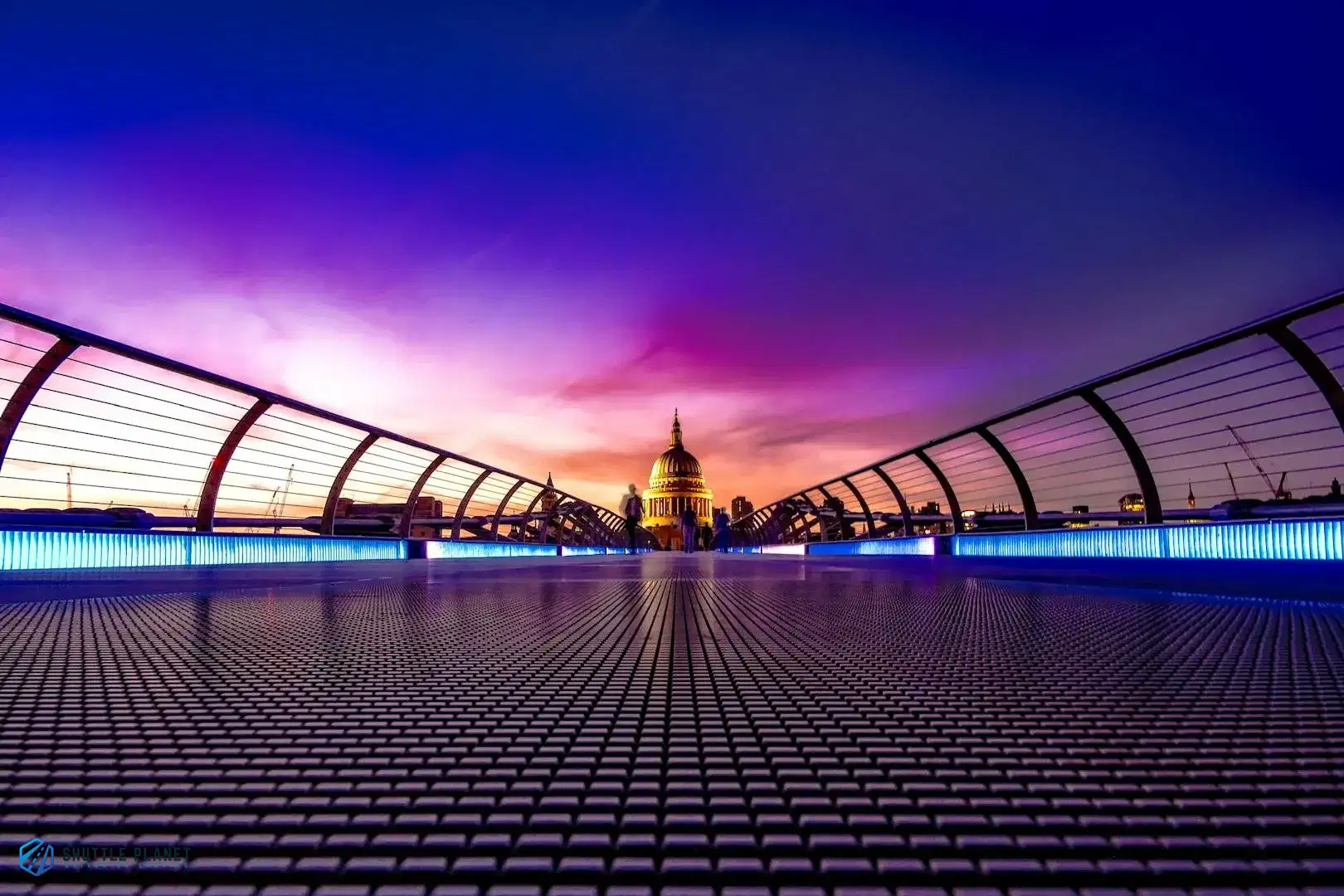 岩中花述| Podwise, image size:1620x1080